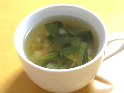 野菜たっぷりコンソメスープ